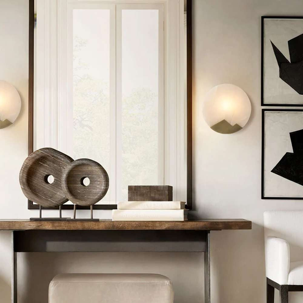 round-alabaster-wall-sconce-with-brass-frame-4
